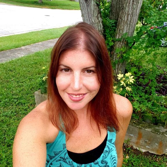 Meet your Posher, Heather - Picture 1 of 1